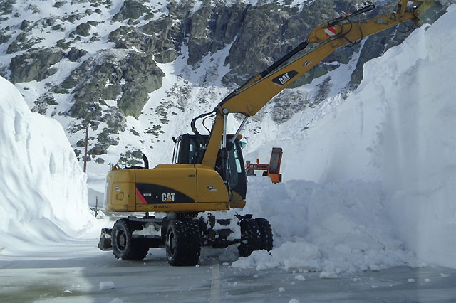 Schneeräumung am Gotthardpass