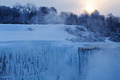 Niagarafälle erstarren zu Eis